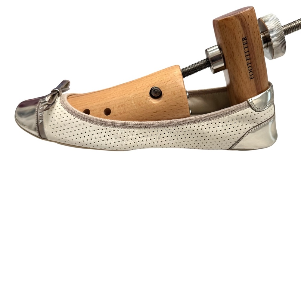 PRADA METALLIC GOLD AND CREAM FLEXIBLE BALLET FLATS W GOLD BOW - Picture 3 of 16